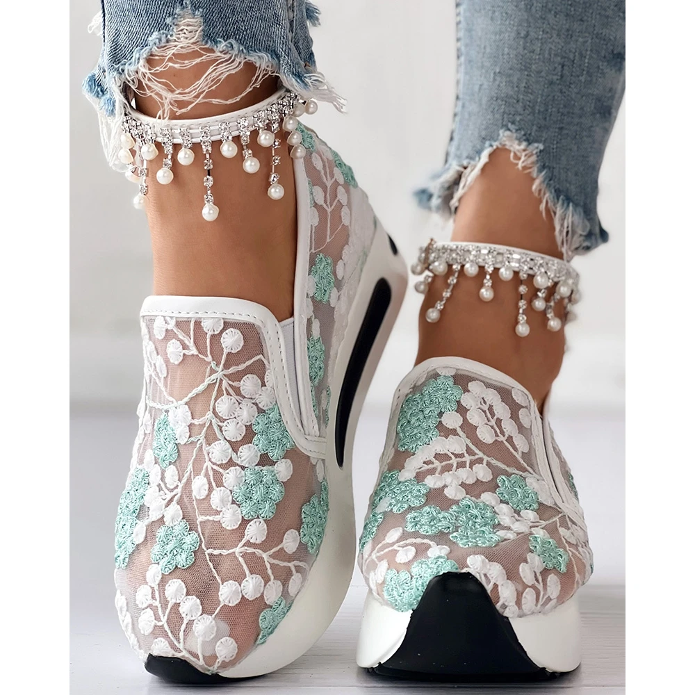 

Women Eyelet Floral Embroidery Sheer Mesh Breathable Sneakers Autumn Women Casual Round Toe Sports Shoes Korean Style Spring