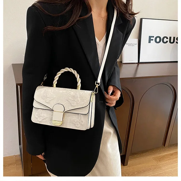 

2025 New! Women's Niche - high - end Embroidered & Woven Messenger Bag - Portable, Fashionable Small Shoulder Bag