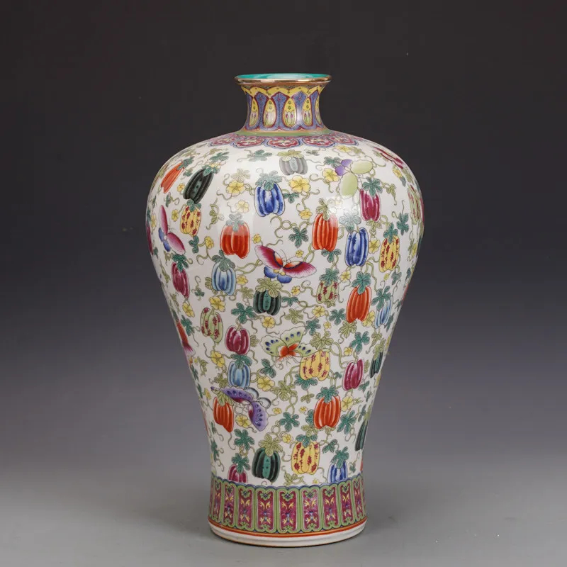 

Qing Qianlong porcelain pastel melon and fruit pattern plum bottle antique antique antique porcelain old goods