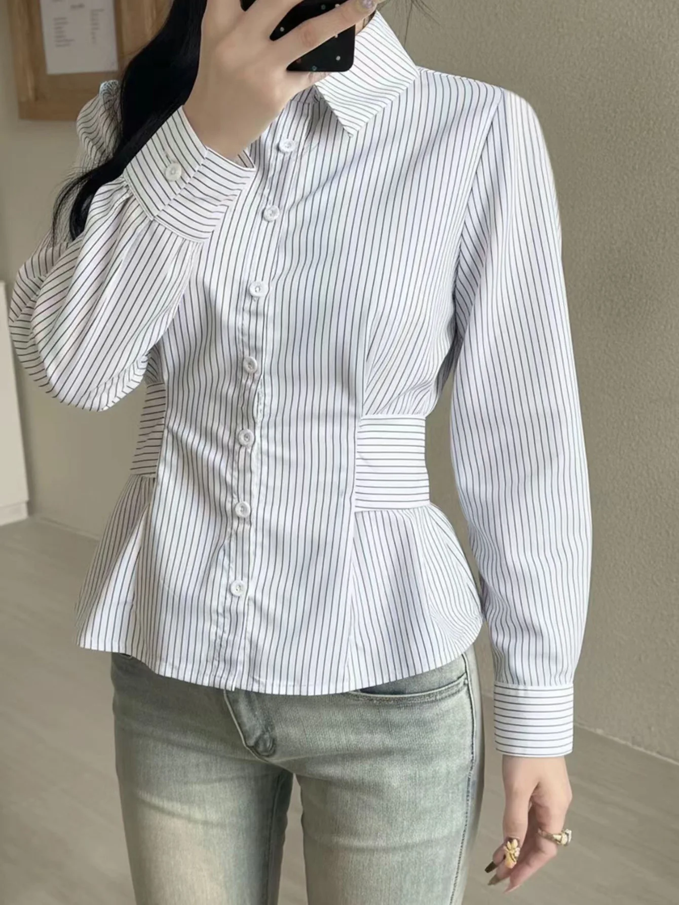 

2025 Autumn and Winter New Casual Y2K Waist Design Striped Shirt Women's Clothing