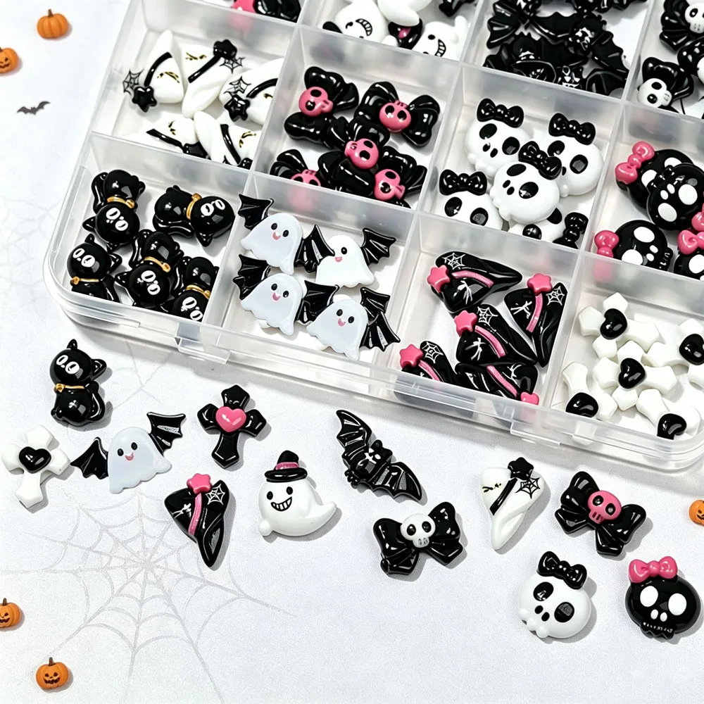12er-Set 3D Schwarz-Weiß Halloween Nagel-Charms: Niedliche Totenkopf-/Geister-/Kreuz-/Katzen-/Kürbis-/Fledermaus-Nagelsteine aus Harz mit flacher Rückseite zur Nageldekoration – Detail 3