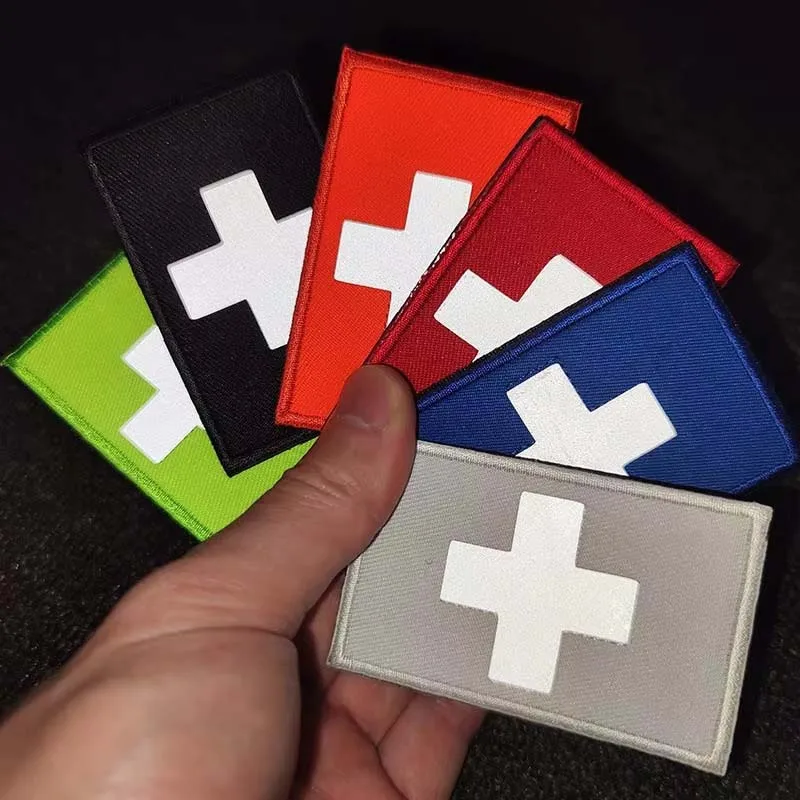 1PCS,2PCS/IR Reflective Morale Badges Medical Cross First Aid Medic Rescue Patches,Tactical Emblem embroidery Backpacks Stickers