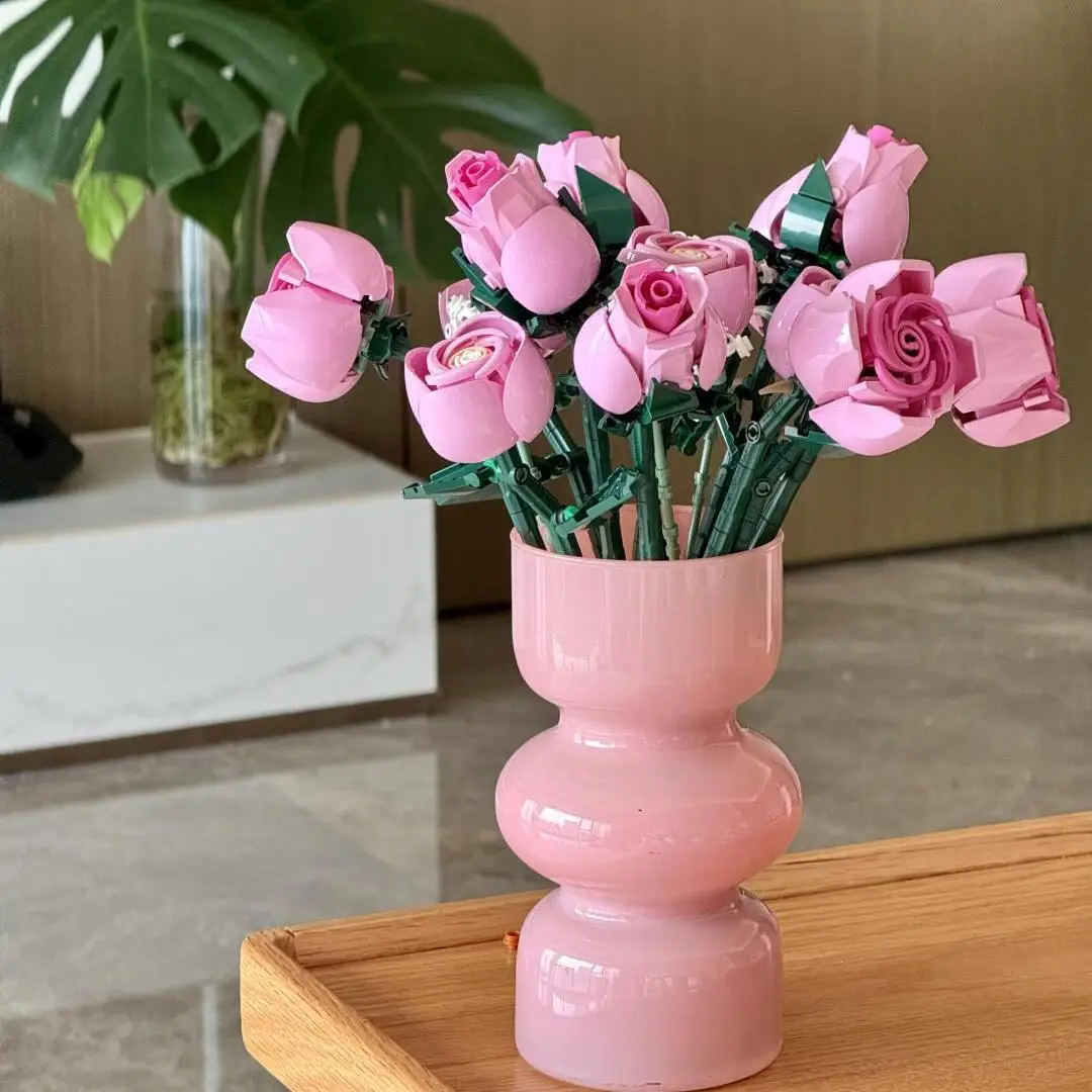 Pink Gradient Coloring Rose 10374 Building Blocks Sets Suitable for Valentines Gifts Compatible with Legoed Particles 789pcs