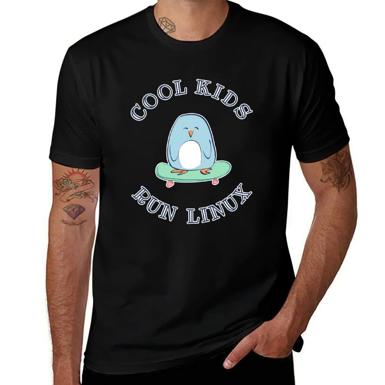 Cool Kids Run Linux (blue) T-Shirt Lightweight Print T-Shirt