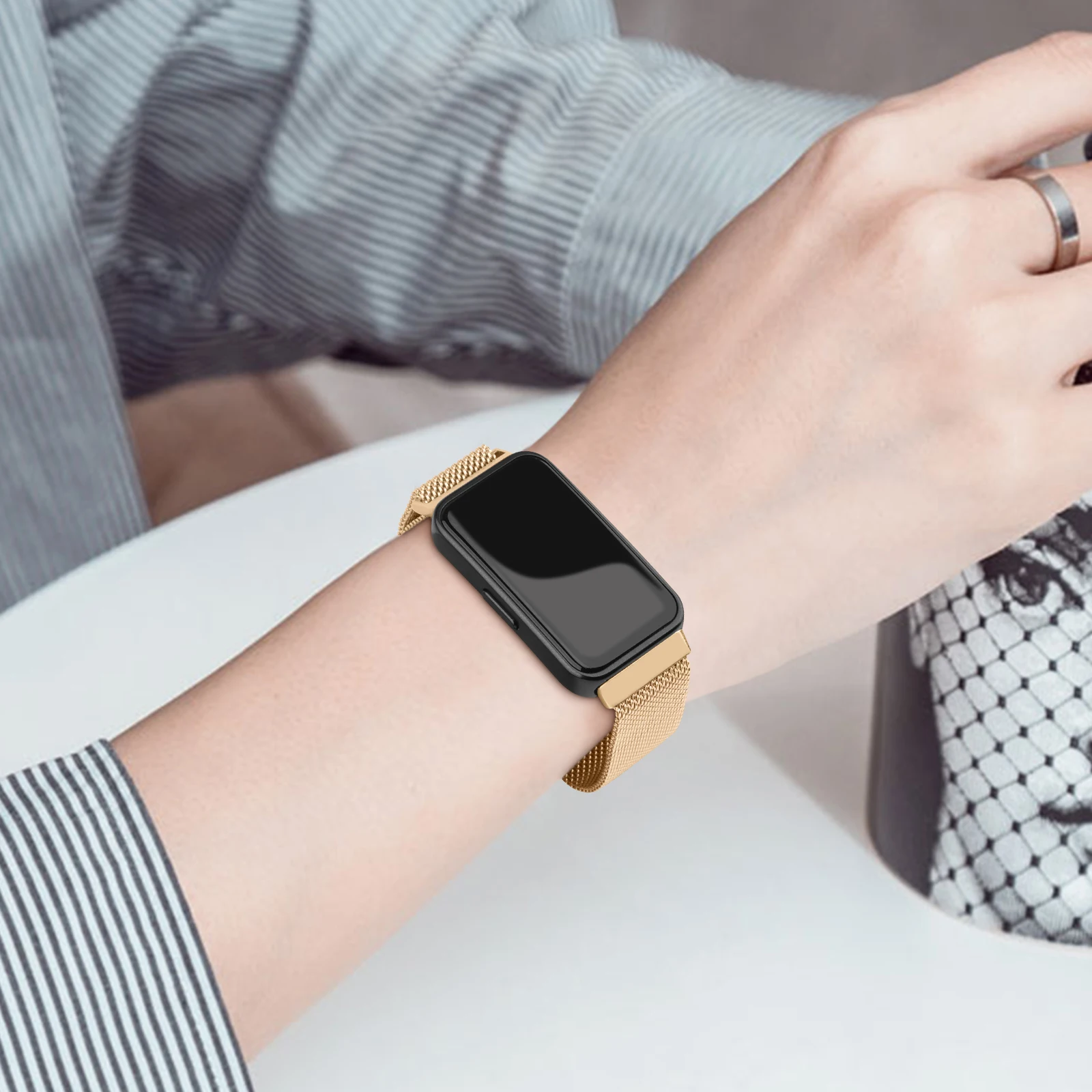 حافظة زجاجية + حزام معدني لهاتف سامسونج جالاكسي فيت 3 غطاء حماية للشاشة لهاتف سامسونج جالاكسي فيت 3 سوار ساعة