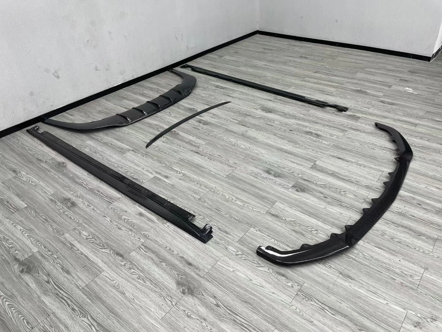 W12 Limited Edition Body Kit for Flying Spur Includes Side Skirts Spoilers Rear Wings; New Condition 2