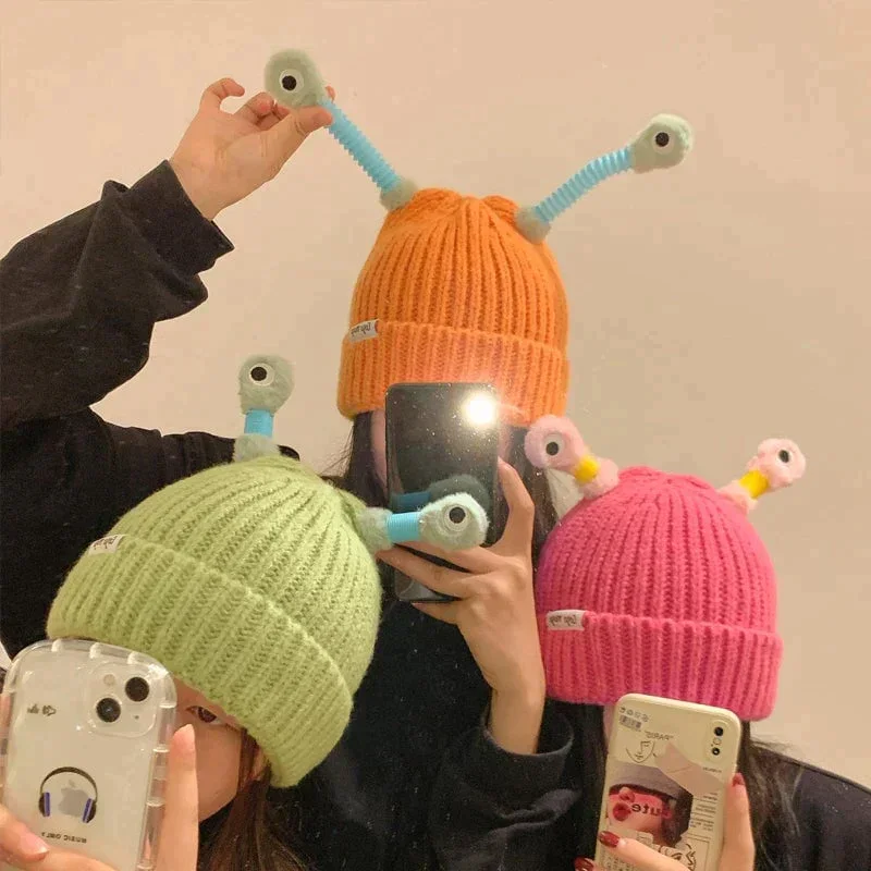 

Led Little Monster Hat Cute Knit Beanie Hat for Men Women Cartoon Retractable Tentacles Monster Parent-Child Glowing Knitted Hat