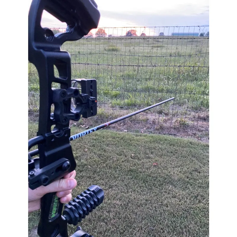 Flecha Barnett Vortex ao ar livre, setas de carbono pré-coradas de 30 polegadas, coluna 400 para arcos de 40 a 60 lb, pacote com 3