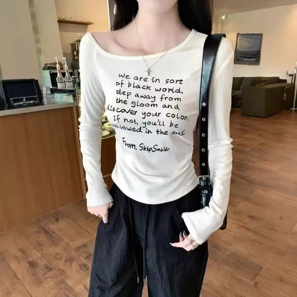 

Женская футболка с длинными рукавами, ранняя осень, косой воротник с буквенным принтом, плиссированный внутренний топ, модная повседневная одежда