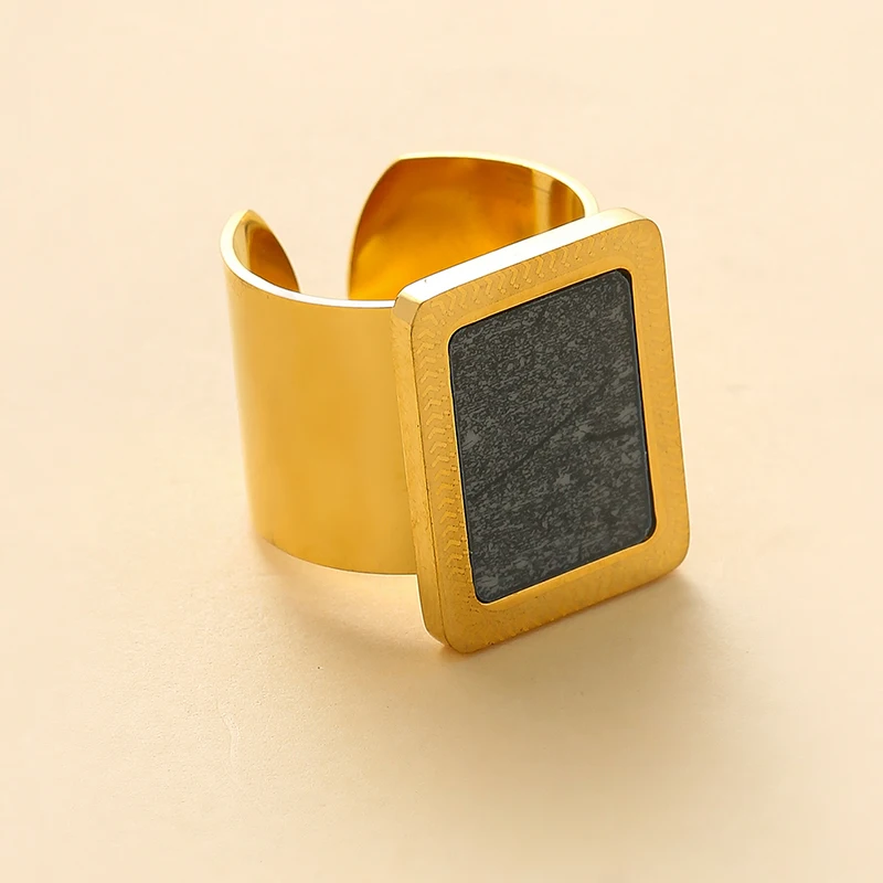 Classics Wide Square Light Luxury Stainless Steel Rings for Women Vintage Temperament Top Quality Fashion Jewelry Gift