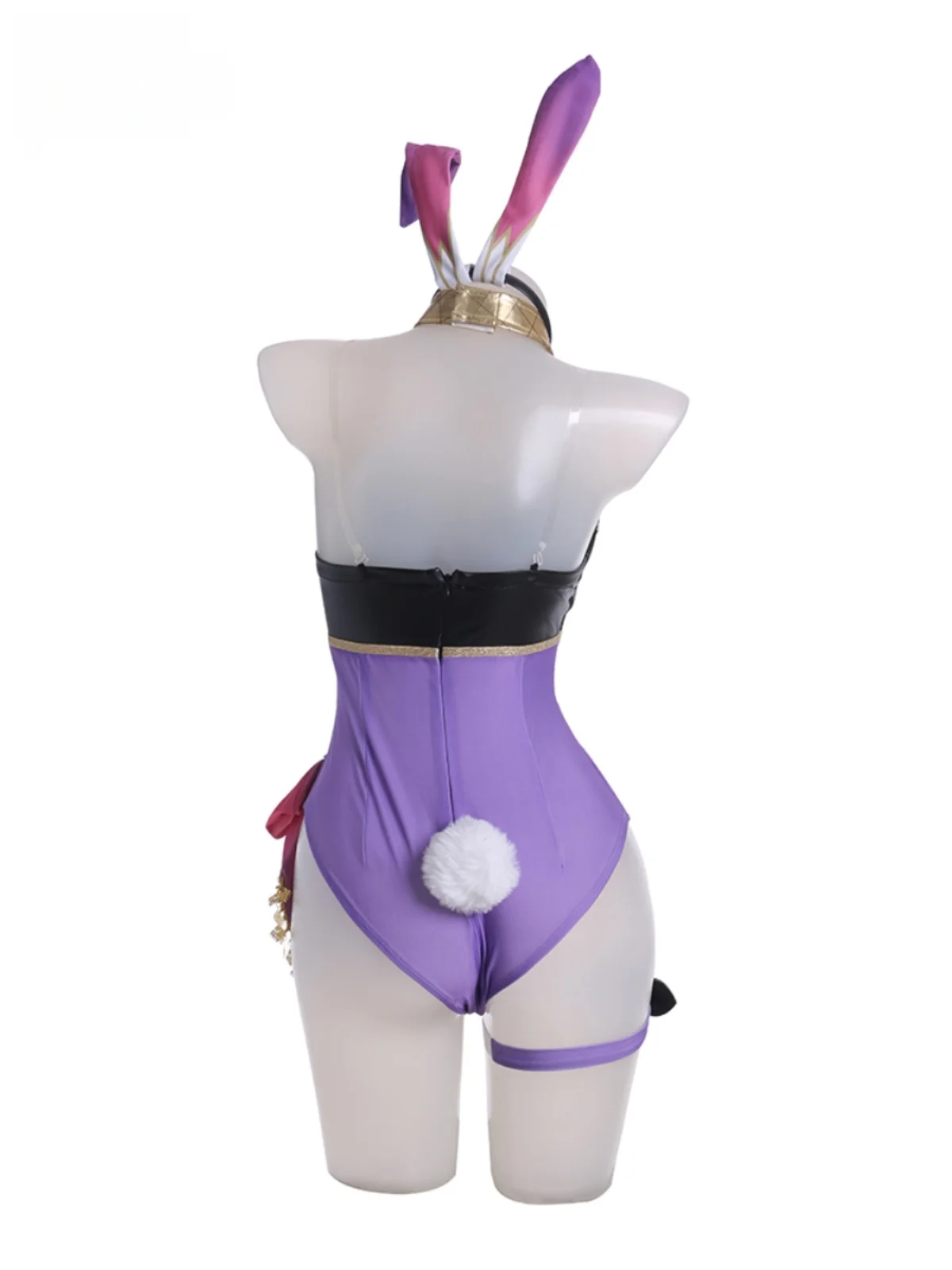 جديد دوري تأثيري حلي هالوين عيد الميلاد المعرض الهزلي أنيمي المرأة S-XL لعبة Genshin تأثير الأرنب فتاة في الأوراق المالية