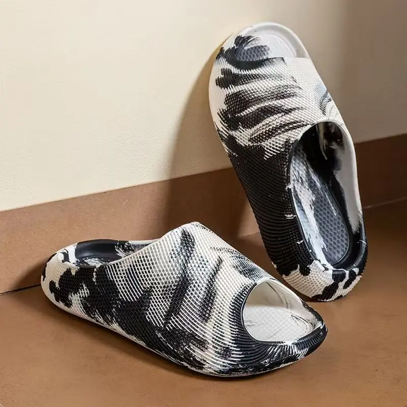 

2026 New Men's Tiger Stripe Print Cloud Slides Soft Sole Non-Slip Casual Open Toe Slippers Lightweight Indoor Outdoor Sandals