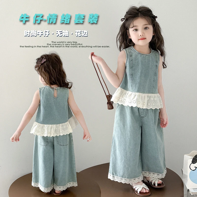 

Летний джинсовый комплект для девочек 2026: Новый стильный комплект из безрукавки и широких брюк для маленьких девочек