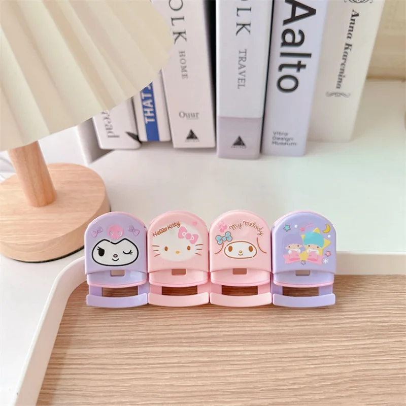 

Hello Kitty Eyelash Curler Cute Cartoon Portable Eyelash Curler Clip Shaping Travel Ladies Products Student Gift Wholesale