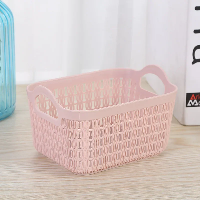 Cesta portátil do armazenamento do rattan, 1pc, cesta oca para artigos diferentes, recipiente plástico do organizador para a cozinha, a casa e o