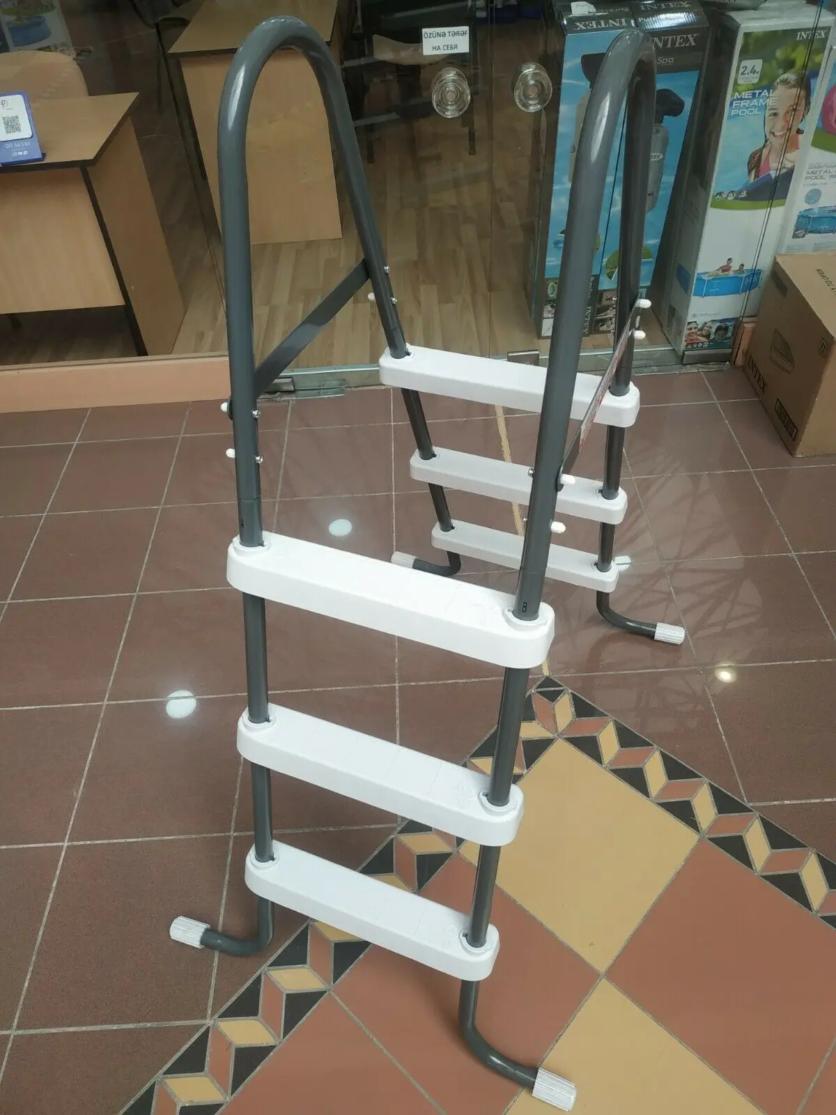 Portable Movable Pool Access Ladder, Deluxe Pedal Steps for Easy Swimming Pool Entry