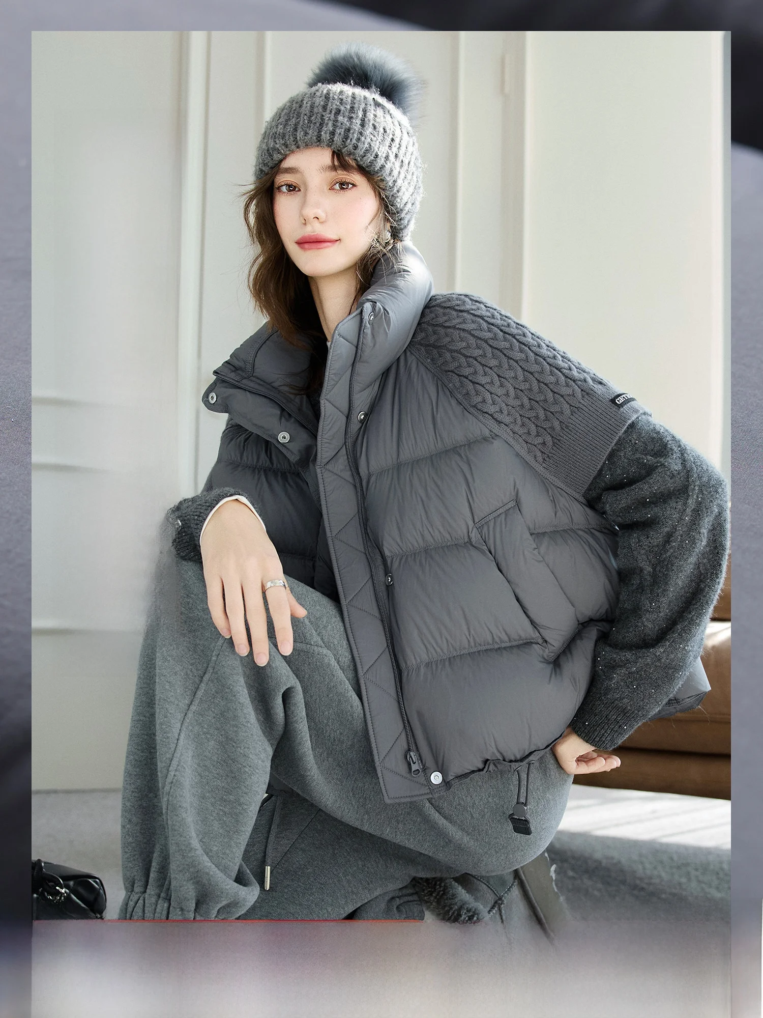 

Large Fluffy Duck down Jacket Women's Layered Knitted Patchwork Warm Vest Pumpkin Valley Snow Memo Polar Fleece Zipper Closure