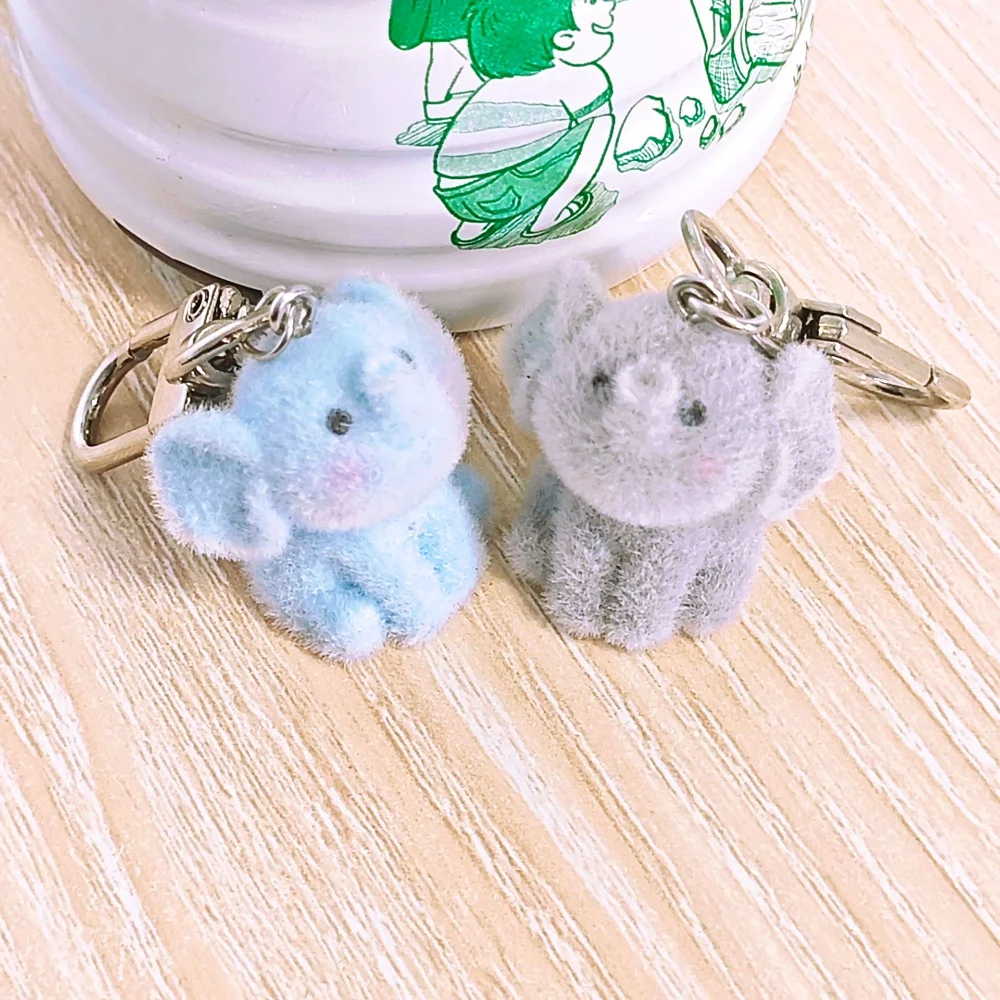Harz Beflockung Cartoon Niedlichen Kleinen Elefanten Schlüsselbund Handy Dekoration Diy Handgemachten Schmuck Kleine Anhänger Plüsch Schlüsselanhänger