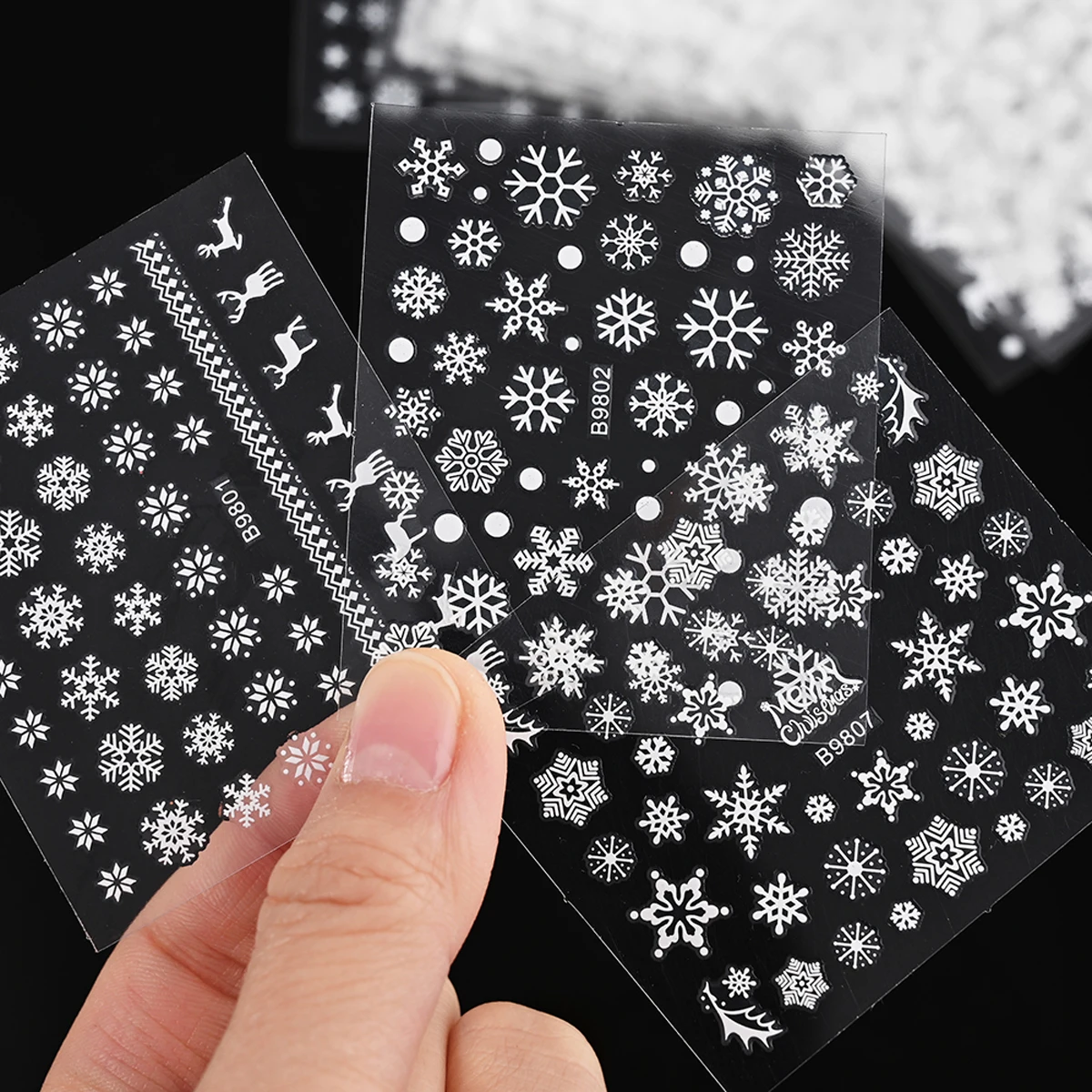 16/24/30 Sheets White Snowflake Nail Art Stickers 3D Christmas Nail Decals Snowman Elk Snow Snowflake Winter Nail Art Decoration