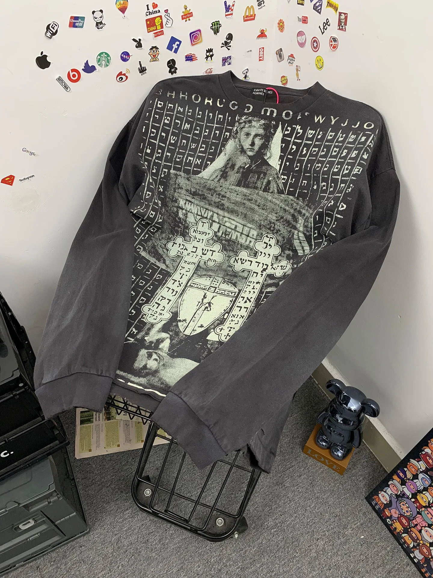 Washed Vintage Cross Print Loose Long Sleeve Men's T-shirt Breathable Casual Style Cotton Tee for Daily Wear Autumn Season