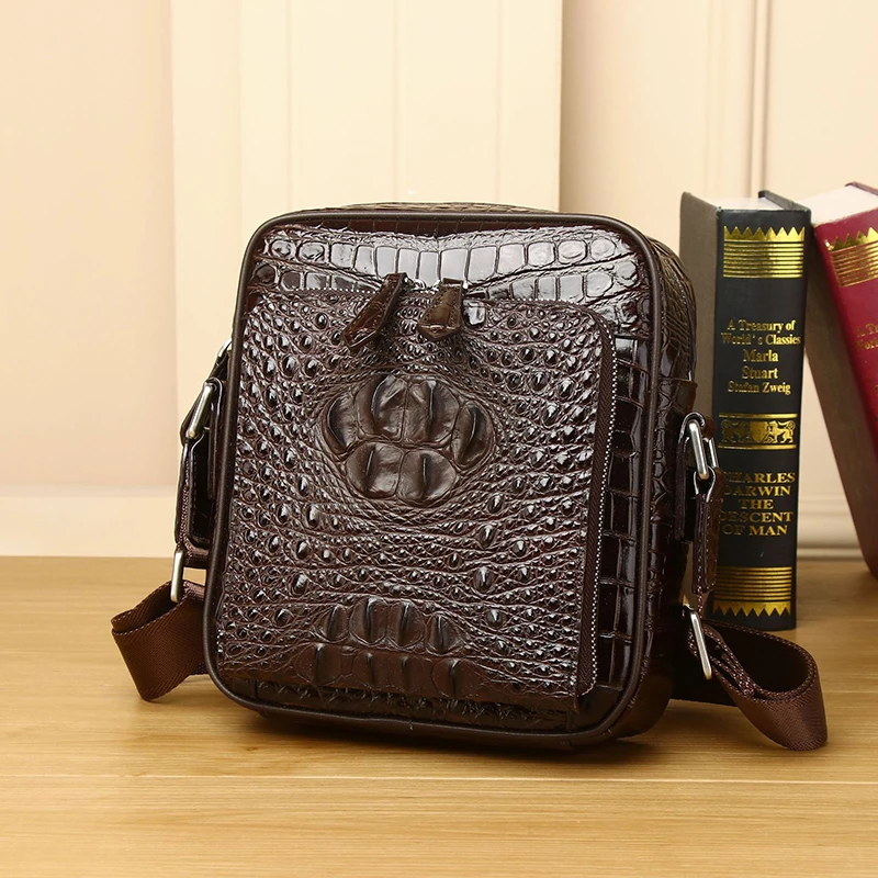 New 2024 Crocodile leather Men\'s Shoulder Bag Messenger Bag High Quality Business Casual Small Square Bag leather Bag Trend