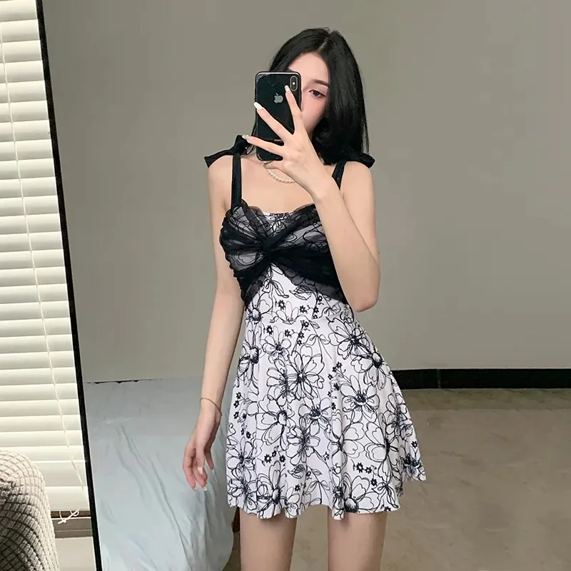 

Black Floral Print Crisscross Backless Sundress Women's Casual Dress