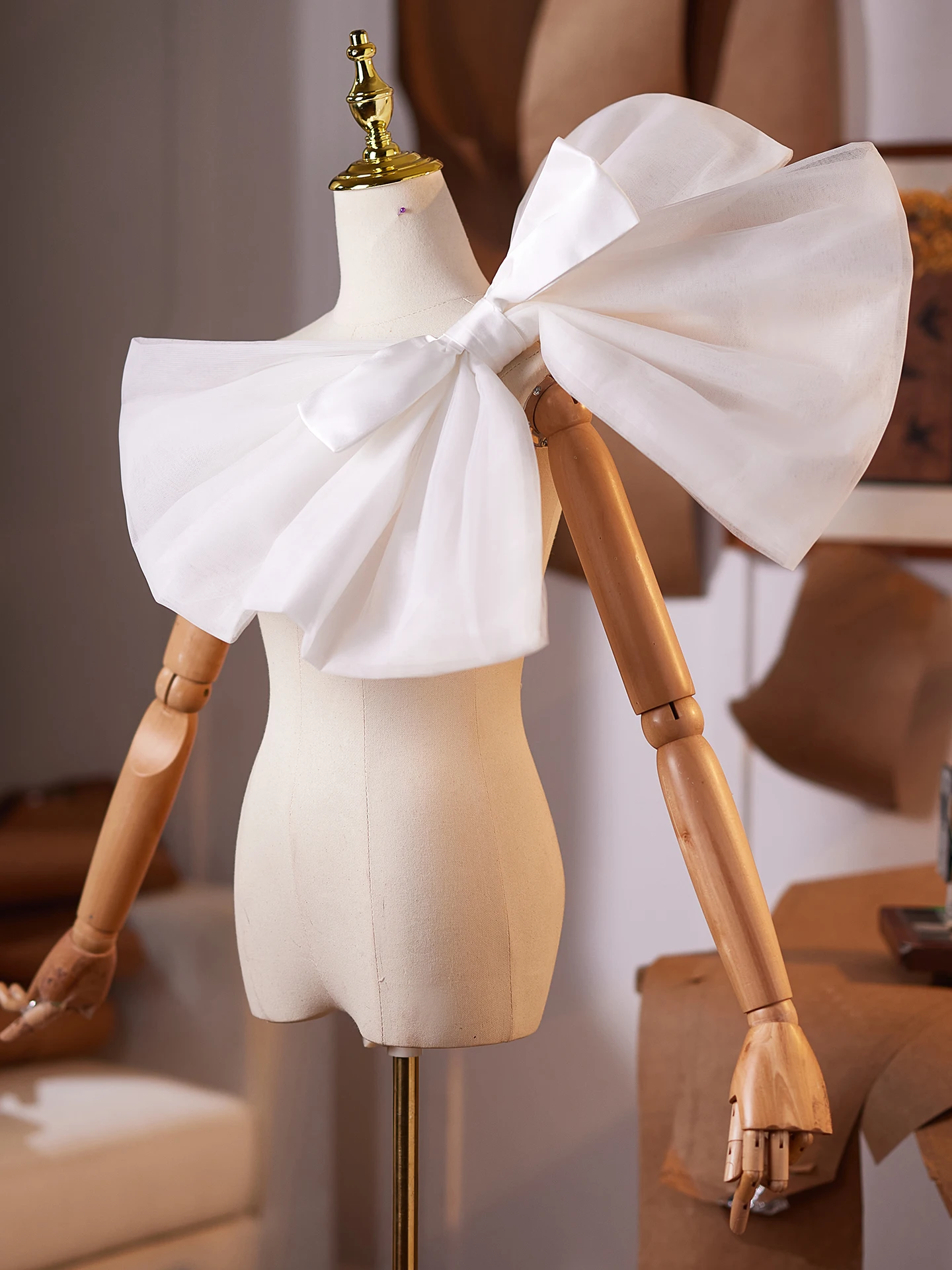accessoire-de-robe-de-soiree-avec-grand-nœud-papillon-en-satin-blanc-decorations-de-scene-haut-de-gamme-pour-presentateur-de-spectacle-fete-de-fin-d'annee