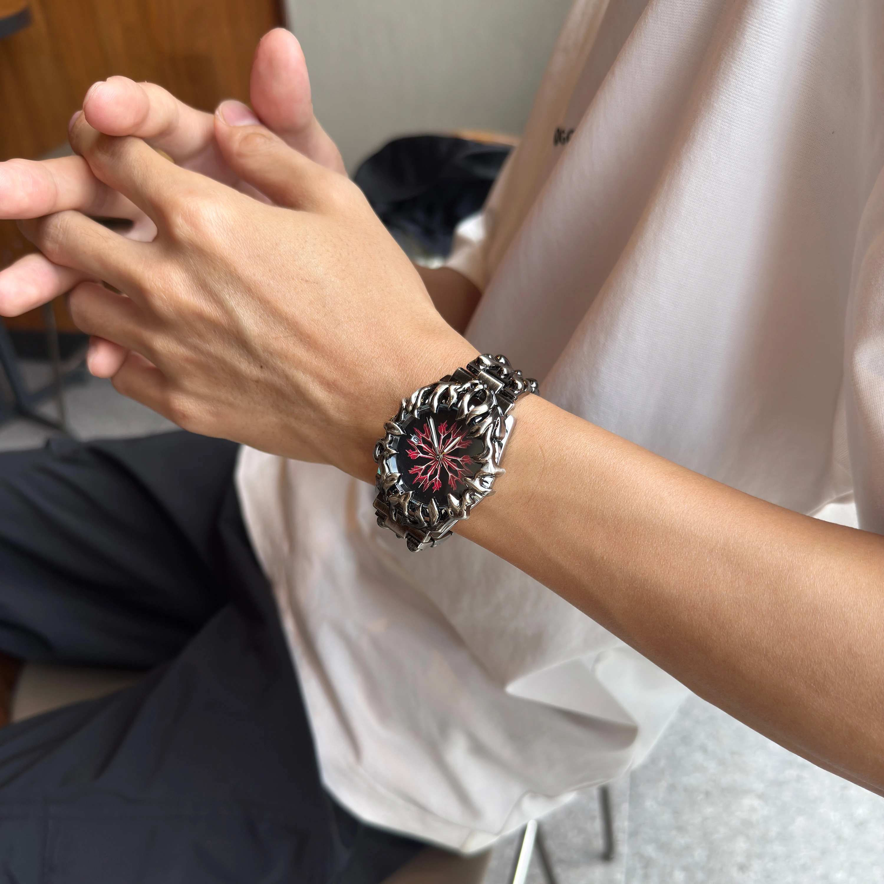 Luxury y2k Fashion Spiked Watch Alabaster Cool Street Style Demon