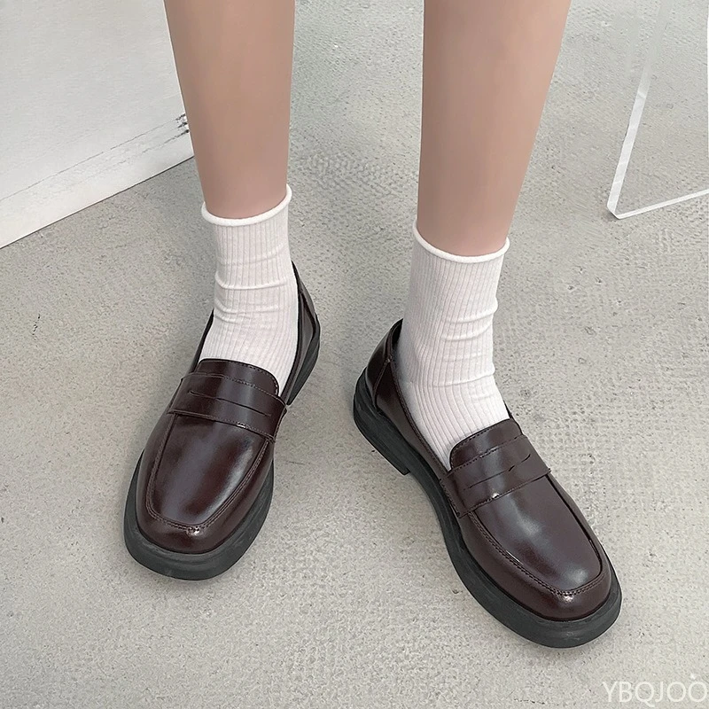 Fangtou ربيع وصيف جديد ريترو أحذية واحدة بسيطة مريحة الفم الضحلة منخفضة أعلى أحذية واحدة خشنة