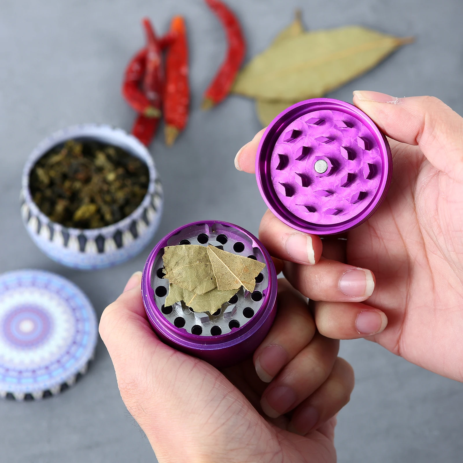 2.48 Inch Herb Crusher 4 Layers Aluminum Alloy Tobacco Spice Hand Miller Smoking Tool with Tinplate Storage Jars