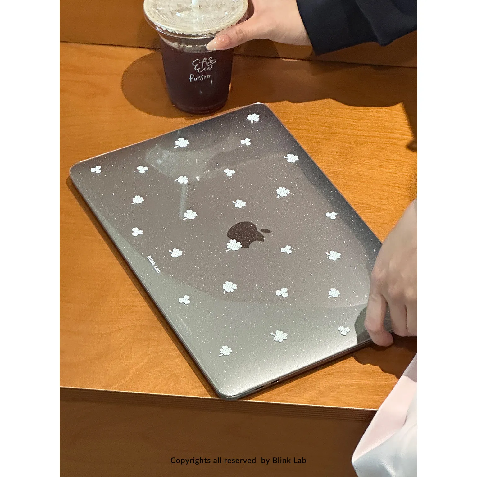 White Lucky Clover Glitter Durable Laptop Case For Macbook Air 13.6 M4 NEO 15 M3 Hard Cover For Mac Book Pro 13 M1M2 14 M4 M5 16
