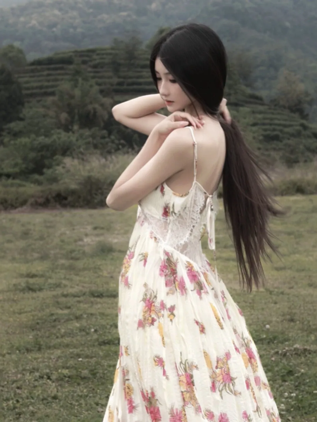 

Retro Style Unique Beautiful Floral Print Strap Dress Little Design Sensation Absolutely Beautiful Tea Break Dress Summer 2026