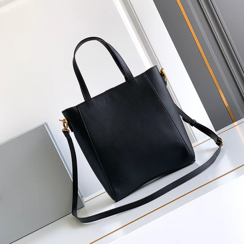 

New Large Capacity Tote Women's Bag Simple and Versatile Shoulder Bag Light Luxury Texture High Adaptability Scene Crossbody Bag