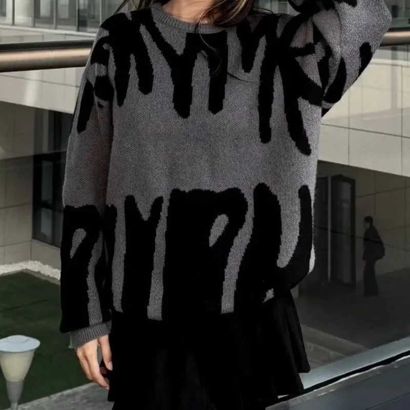 

2025 Men's Winter New Fashion Version Personalized Round Neck Jacquard Sweater Youth Black and White Jacquard Large Size Sweater