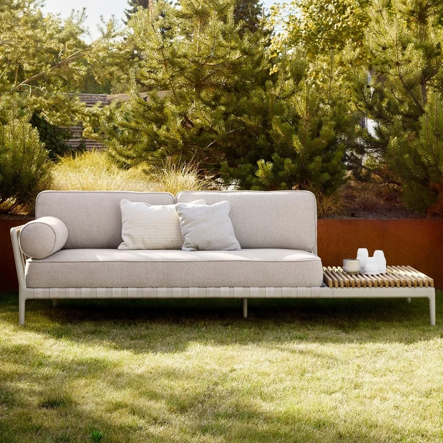 

Modern Outdoor Garden Balcony Solid Wood Rope Woven Sofa Set with Table for Hotel & Park Use