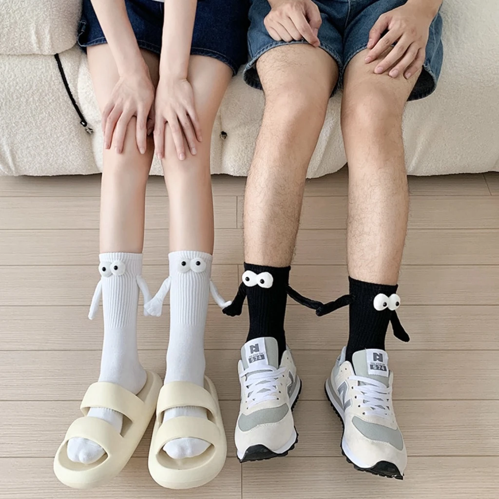 

Korea Ins Style Couples Magnetic Holding Hands Socks White Black Big Eyes Doll Soft Comfortable Fashion Funny Creative Socks