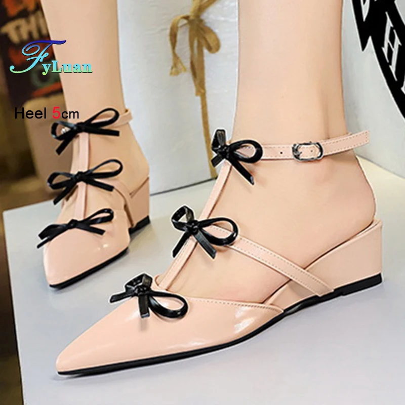 

2025 г., новая модная женская обувь с бантом, сандалии на танкетке, 5 см, закрытый острый носок, женские туфли-лодочки, туфли с неглубоким носком, банкетная обувь