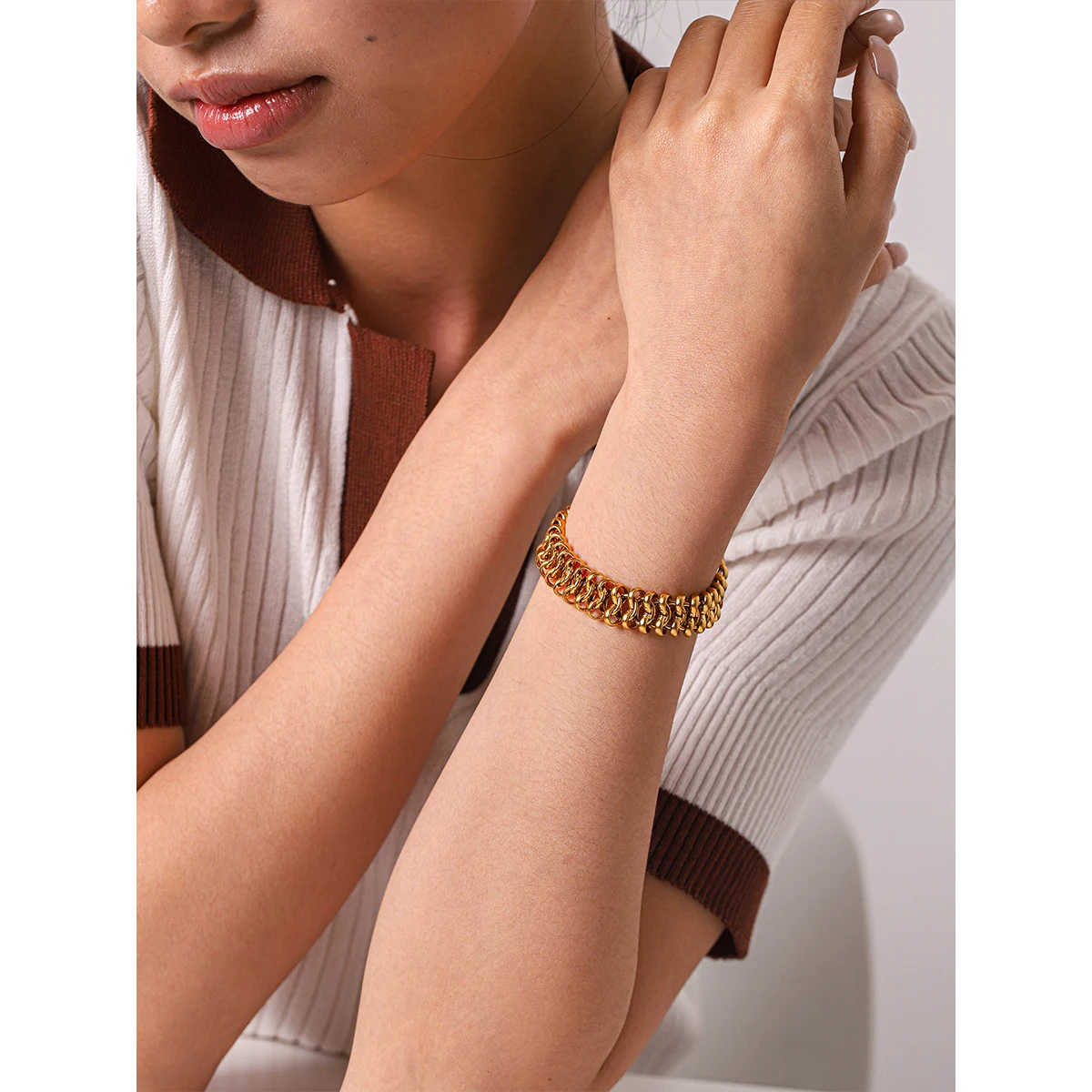 

Punk Hip Hop Golden Thick Chain Bracelet Stainless Steel Chunky Fashion Design Wrist Jewelry For Women Men Daily Wear Party Gift