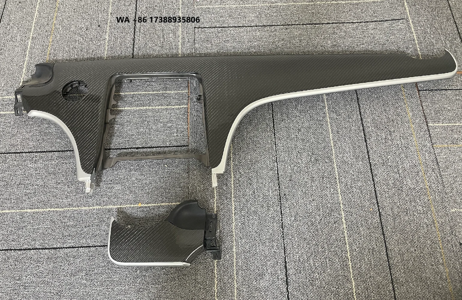 Interior Center Control Panel Made of Real Carbon Fiber for GLC and C-Class C200 C260L