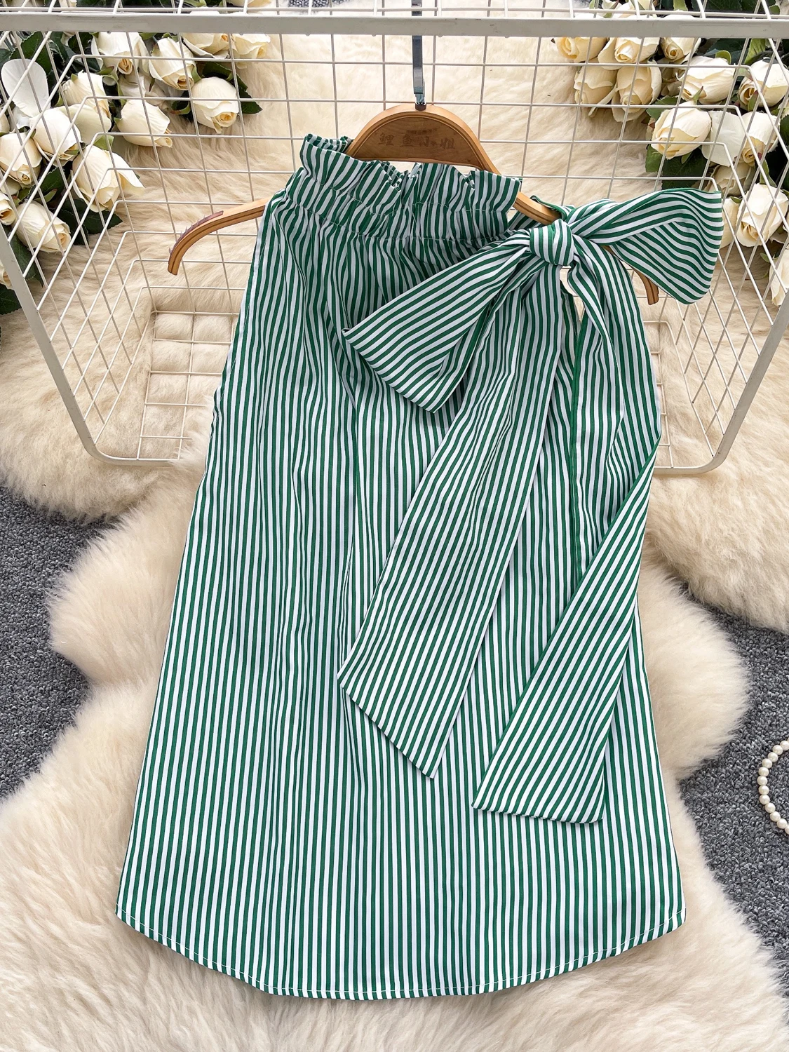 エレガントな蝶結びタイノースリーブストライプトップ女性の夏のファッショナブルな多用途シャツ韓国スタイルルーズフィットノーブランド