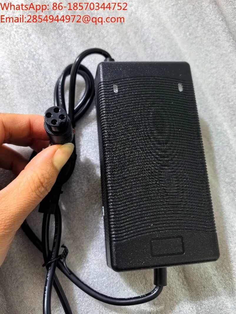 SJT12V-16V Start Power Charger, Fast Charging, Car Emergency Power Adapter