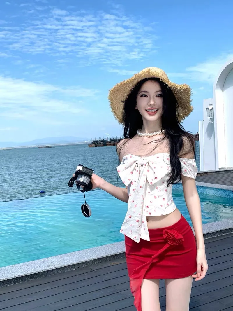 

Dopamine Knot Floral One Shoulder Top Short Skirt Women Summer Sexy Spicy Beach Vacation Style Set High Waist Shorts