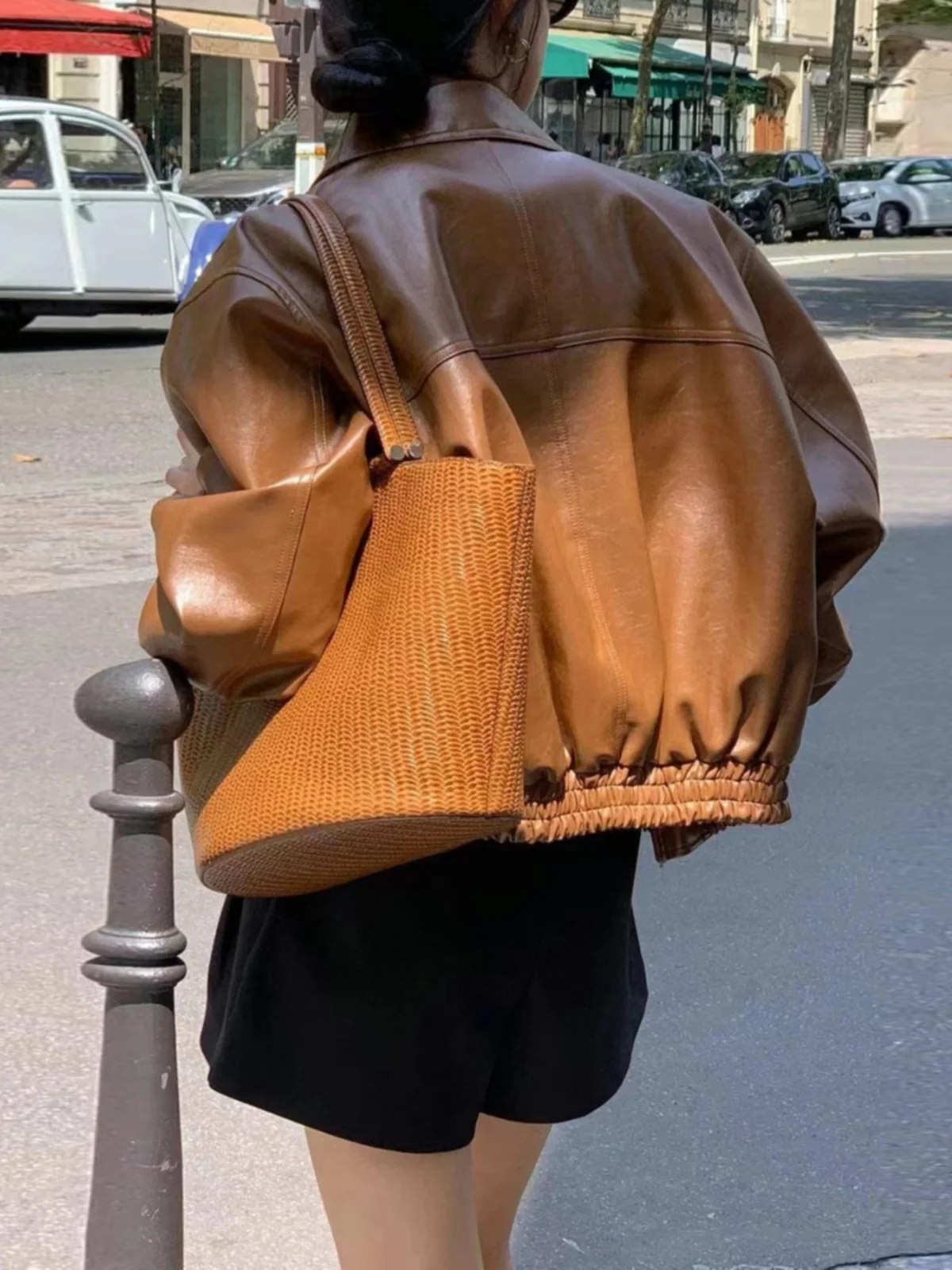 سترة نسائية من جلد البولي يوريثان على الطراز الكوري، سترة نسائية كلاسيكية على طراز هونج كونج بأكمام طويلة، سترة خارجية قصيرة