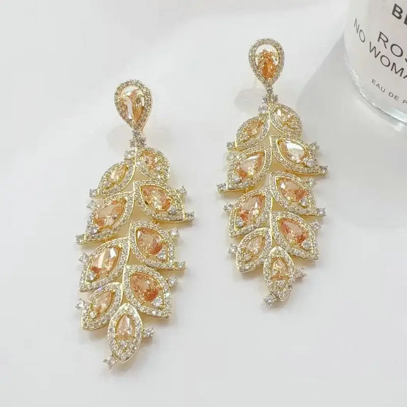 

Bilincolor Fashion Champagne Leaf Earring for Women
