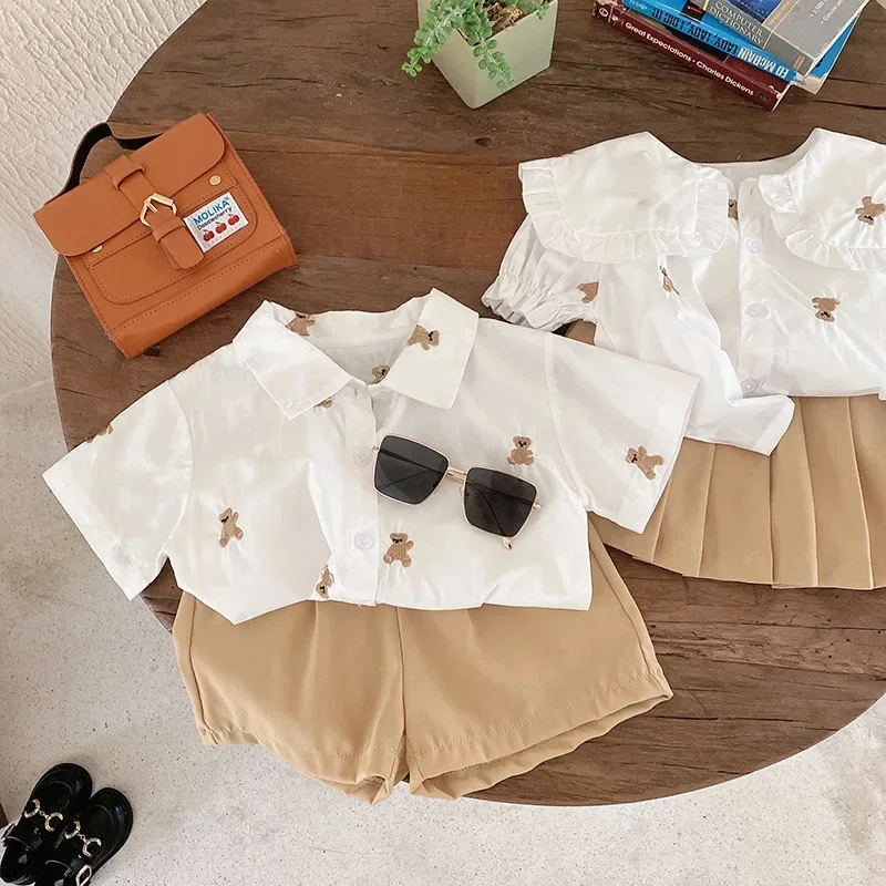 Summer Boys and Girls Clothes White Short Sleeved Teddy Bear Shirt + Shorts 2-piece Set Fashionable Simple Children\'s Clothing