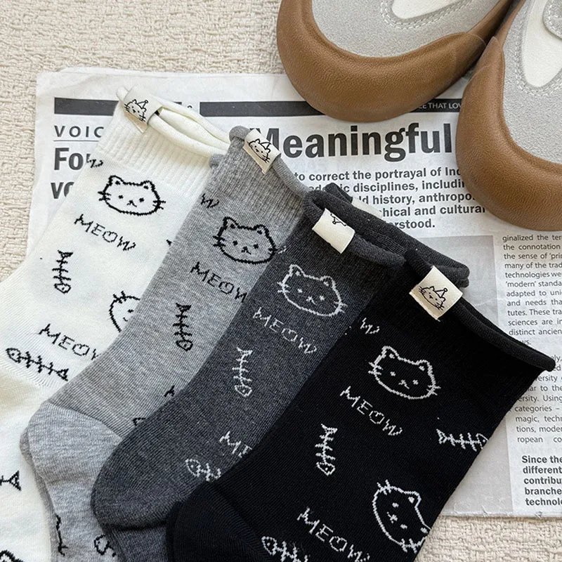 1/3 أزواج الكرتون القط هيكل السمكة منتصف العجل الجوارب لينة كل موسم الجوارب غير رسمية للنساء بسيطة بلون تنفس Ins تخزين