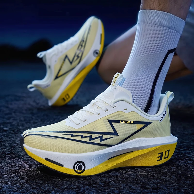 카본 플레이트 쿠셔닝이 적용된 남성용 러닝화; 러닝,  - Men'S Shoes For Gym 리뷰 및 가격