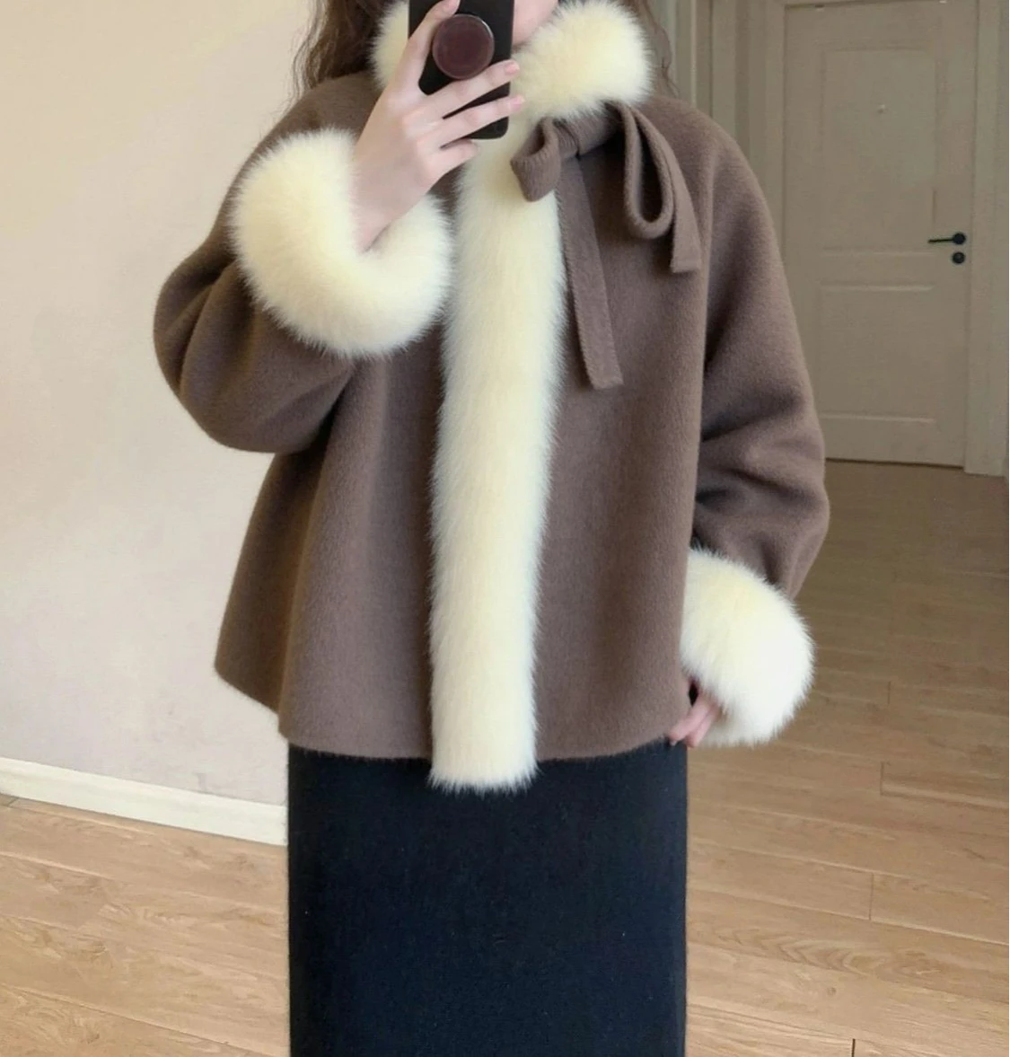 قسط القهوة اللون الفراء طوق شال الرأس معطف الصوف المرأة الخريف والشتاء معطف الصوف القصير الجديد
