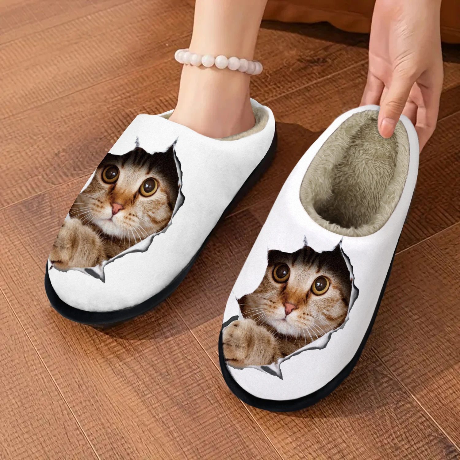 

Women'S Cozy Plush Winter Slippers - Warm Fleece-Lined, Slip-On Indoor Slippers with Whimsical Cat Design