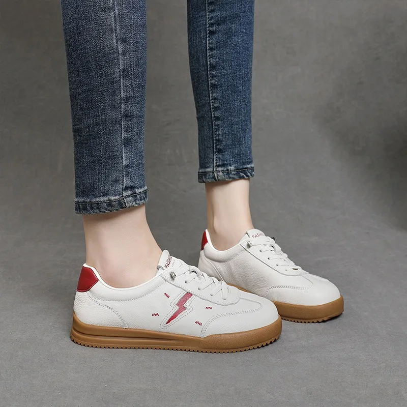 Leather Lightweight Breathable German Training Shoes Women's New Popular Autumn Wear White Sports and Leisure Board Sneakers